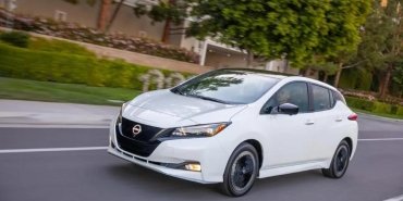 nissanin-devrim-yaratan-yeni-boyasi-otomobilleri-12-dereceye-kadar-serinletme-gucune-sahip-H2Th5bnc.jpg