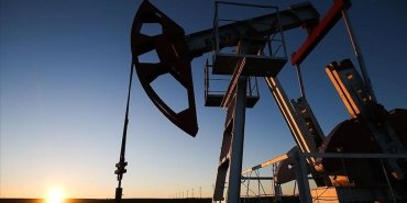 petrol-fiyatlari-tarihi-dusus-yasiyor-kritik-seviyenin-altinda-H5fkWffX.jpg
