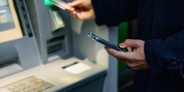 tiktokun-kandirdigi-super-zekalilar-atmden-bedava-para-cekme-hayali-hapisle-sonuclaniyor-sqU9dK7F.jpg