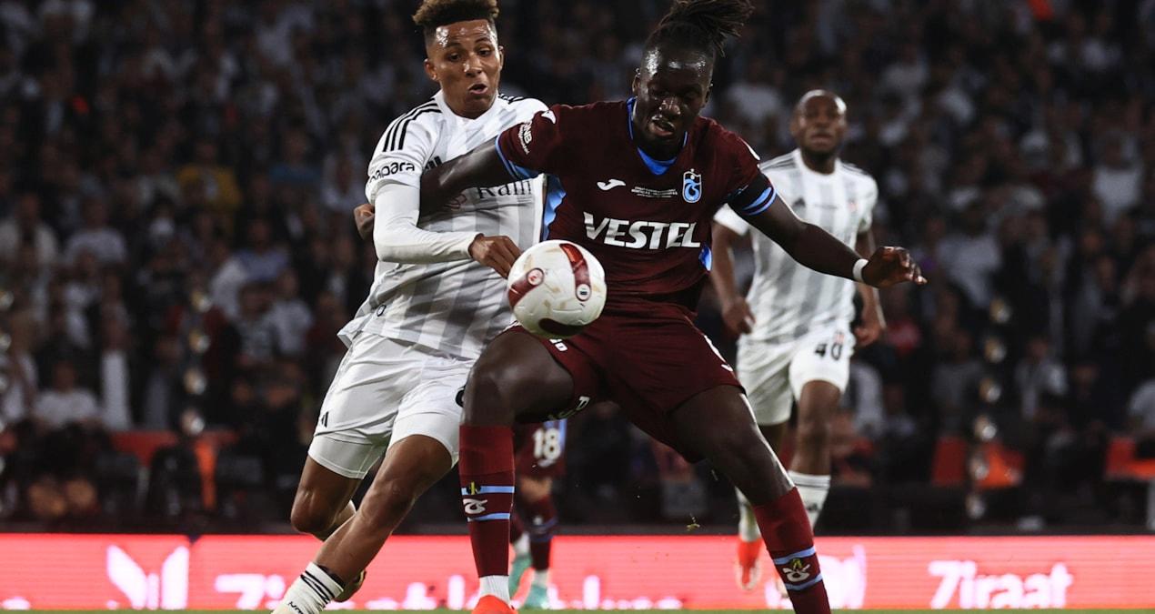 trabzonspor-ve-besiktasin-kiyamet-gibi-maci-O1NYamP4.jpg