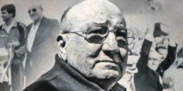 trabzonsporun-efsanevi-baskani-mustafa-samil-ekinci-hayatini-kaybetti-AFdaASla.jpg