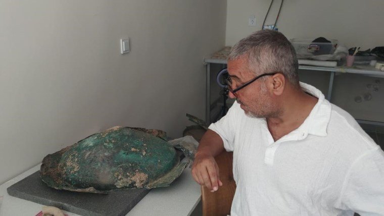 Vanda'da 2 Bin 700 Yıllık Bir Keşif: Üç Bronz Kalkanın Gizemi