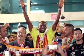 victor-osimhenin-galatasaraya-transferi-dunyayi-sarsti-M1SsVUh4.jpg