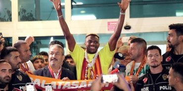 victor-osimhenin-galatasaraya-transferi-dunyayi-sarsti-M1SsVUh4.jpg