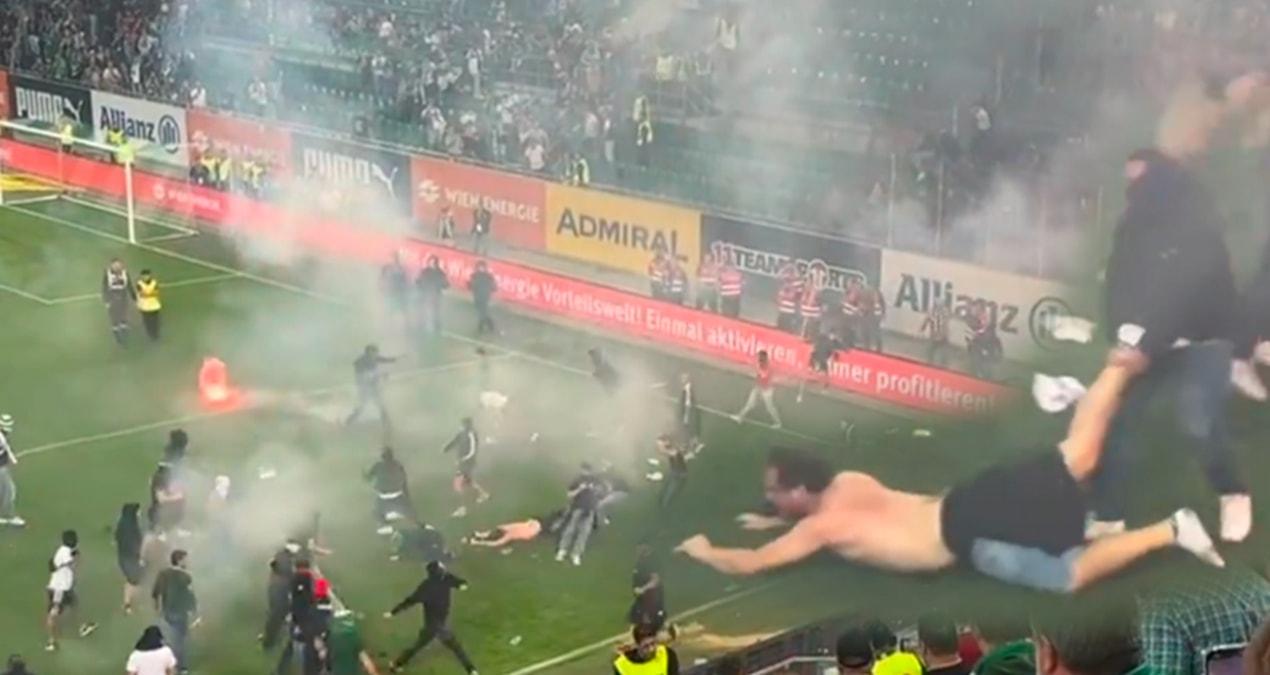 viyana-derbisinde-kaos-rapid-wienin-austria-wien-zaferi-siddet-olaylarina-neden-oldu-4GhWvX5J.jpg