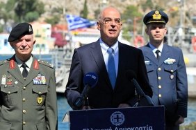 yunan-bakanin-turkiyeye-2-kilometre-uzakliktan-yaptigi-elestiri-xq2TYYMQ.jpg