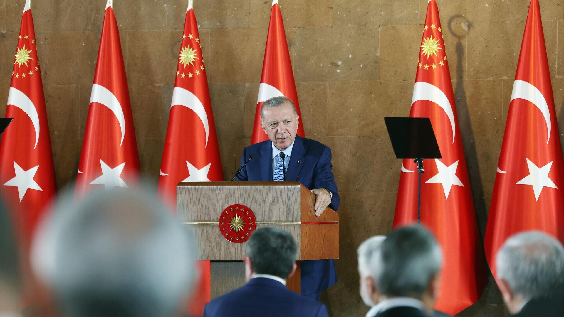 abdulkadir-selvi-uc-ayri-kabine-listesi-dolasiyor-4-banko-isim-var-5689l5ns.jpg