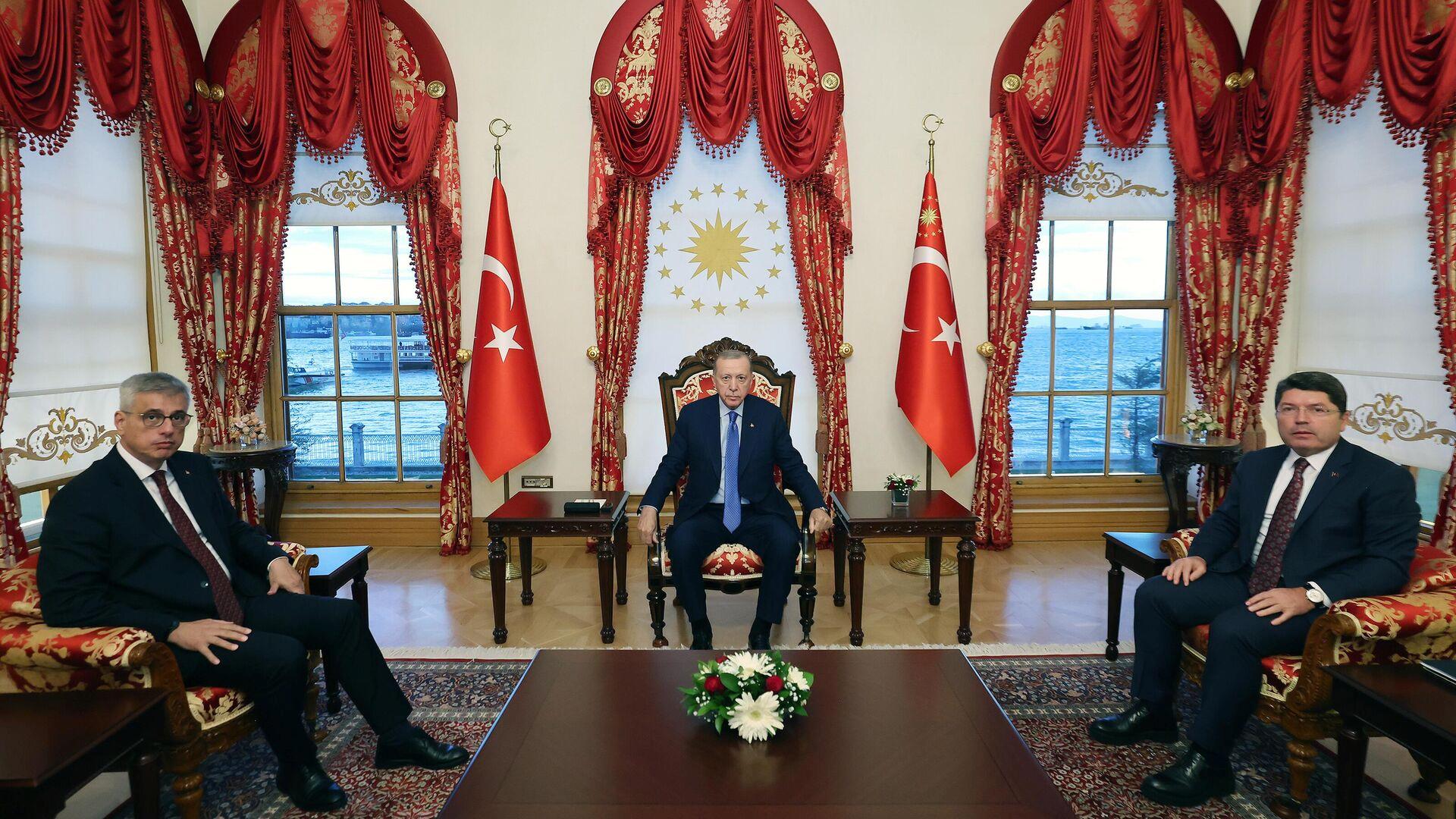 adalet-bakanindan-dolmabahcedeki-zirveye-iliskin-aciklama-kesin-kararliligini-ifade-etti-6CjAVqPE.jpg