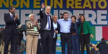 avrupanin-sagci-ittifaki-orban-wilders-ve-salvini-italyada-bir-araya-geldi-q4U9ZI1U.jpg