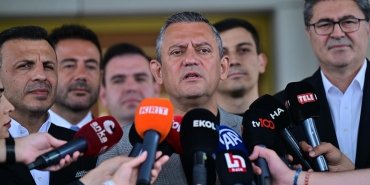 chp-genel-baskani-ozgur-ozelin-selahattin-demirtas-ziyaretinde-neler-konusuldu-jtv3rhIO.jpg