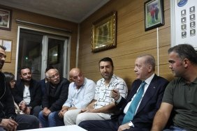 cumhurbaskani-erdogan-ankarada-taksi-duragini-ziyaret-etti-gGhbLjY5.jpg