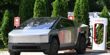 cybertruck-avrupayi-sarsiyor-gelecegin-arac-devrimi-burada-hQ1rLvBf.jpg