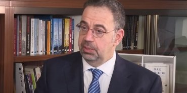 daron-acemoglundan-carpici-uyari-asgari-ucret-artisi-fakirligi-cozmez-M4RwaYVV.jpg