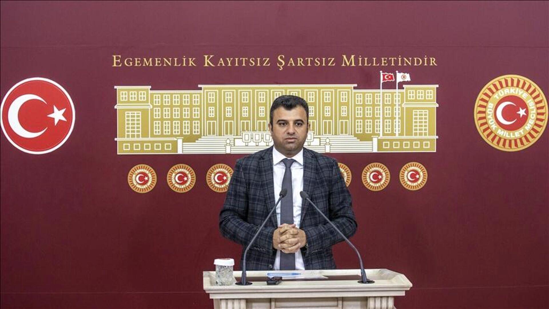dem-parti-milletvekili-omer-ocalan-pkk-elebasi-abdullah-ocalani-imralida-ziyaret-etti-Zp2CaStl.jpg
