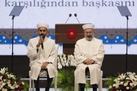 diyanet-isleri-baskani-ali-erbas-29-ekim-ozel-programinda-ataturku-andi-HcjbRWxg.jpg