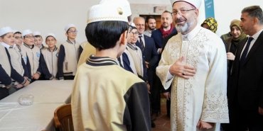 diyanet-isleri-baskani-erbas-biz-insanimiza-hizmet-etmek-icin-variz-lM6J36hk.jpg