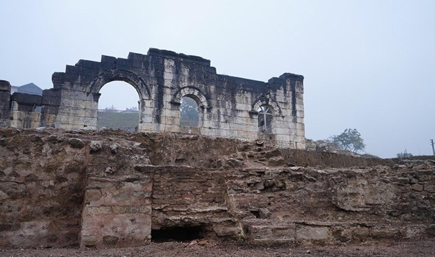 duzcenin-antik-kentinde-bulunan-kunk-sistemleri-ve-kilise-kalintilarinin-onemi-3hfKiiMZ.jpg