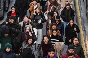 ekonomik-krizler-dogal-afetler-ve-siddet-uzmanlar-toplumsal-ruh-sagliginin-tehlikede-oldugunu-belirtiyor-zspGXBag.jpg