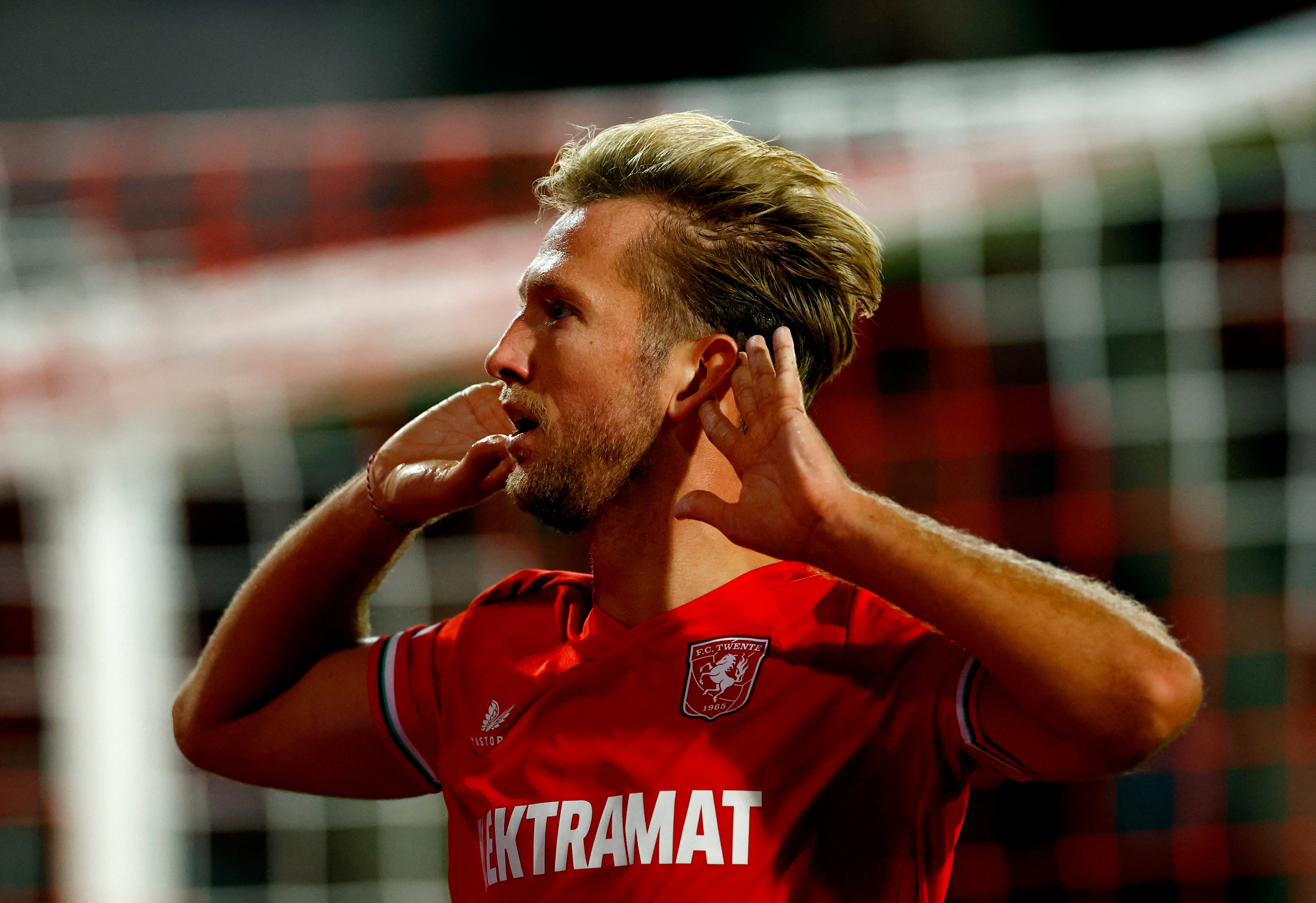Fenerbahçe, Twente Maçında Puanı Tadicle ile Kurtardı