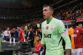 galatasarayda-muslera-donemi-bitiyor-yonetimden-sasirtan-yeni-gorev-teklifi-cVvxJY2E.jpg