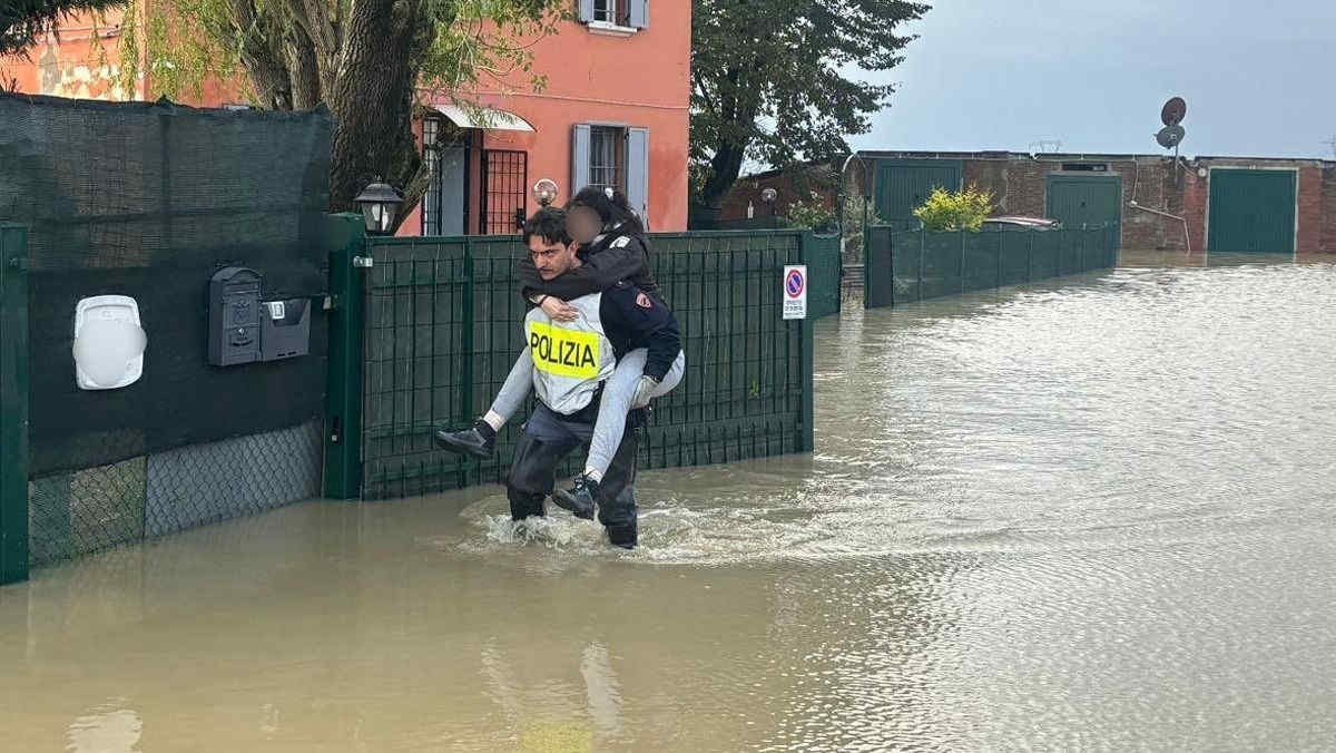 İtalya'da Sel Felaketi: Doğa İsyanda, Köyler Yok Oluyor!