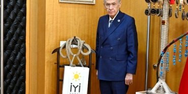 iyi-parti-genel-baskani-dervisoglu-idam-ipi-atmisti-mhp-genel-baskani-bahceli-makam-odasina-asti-X2KXBbOy.jpg
