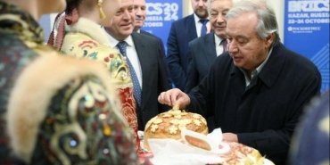 katilimi-tartismali-bm-genel-sekreteri-bricsi-ovuyor-aiemqnmw.jpg