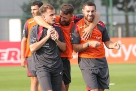 kerem-akturkoglu-ve-orkun-kokcunun-benficaya-yonelik-sok-suclamasi-aX8GQaMK.jpg