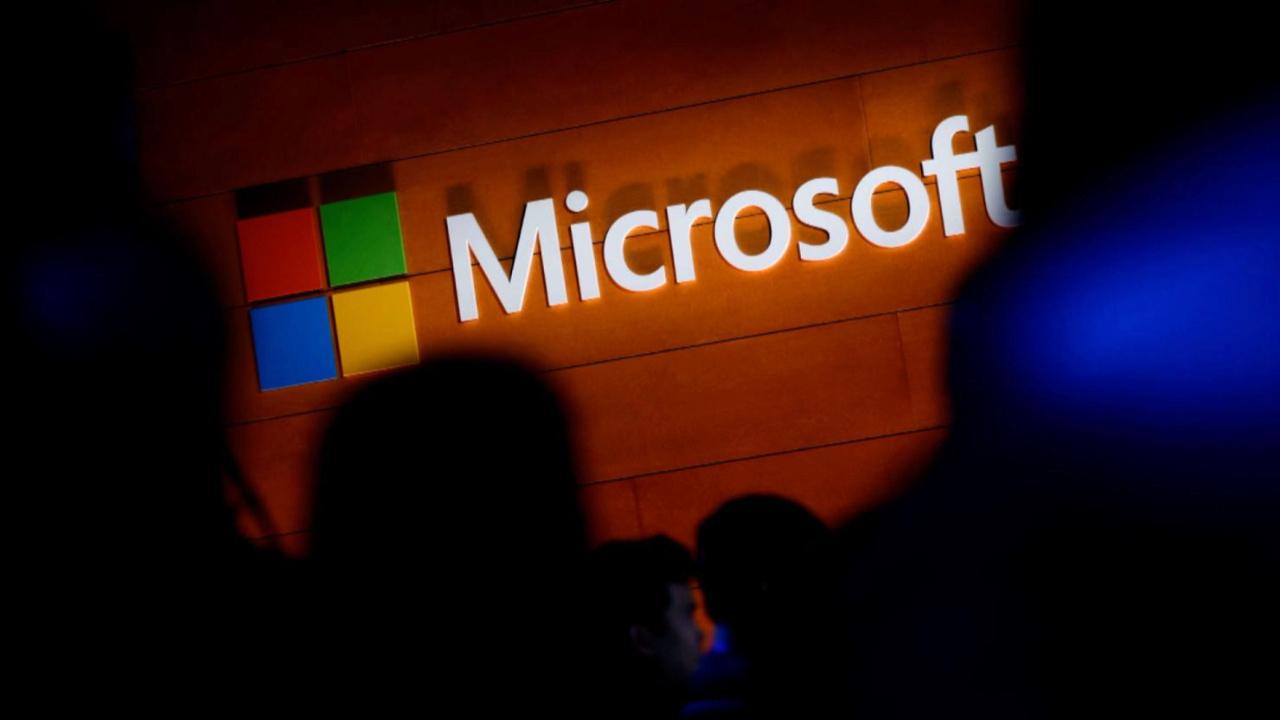 microsoftun-siradisi-plani-katlanabilir-telefon-hayali-gercek-olacak-mi-eTGP8zyL.jpg