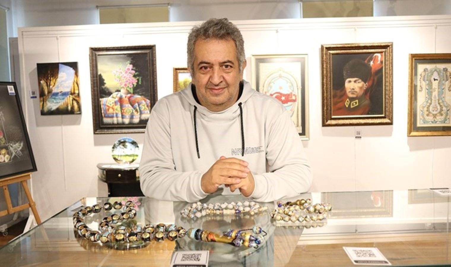 mikro-sanatla-tespih-tanelerinin-donusumu-bir-saheser-yaratma-sanati-NKzNNPMc.jpg