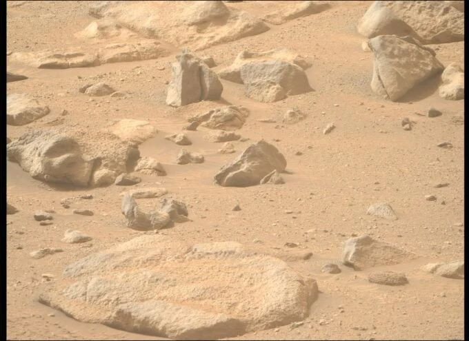 Mars'taki Gizemli Yüz Şekilleri