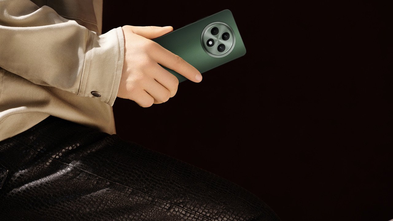 OPPO Reno11 FS Tasarımı