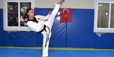 ozgecan-cinayetinin-ardindan-tekvando-yapmaya-basladi-avrupa-sampiyonlugunu-hedefliyor-EQYWvkJz.jpg