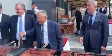 para-reklam-icin-gitti-sucuk-partisi-kacti-eglencenin-kacirilan-anlari-VMdvgi8p.jpg