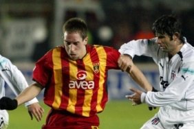 riberynin-ballon-dor-paylasimi-viral-oldu-2013teki-anilari-yeniden-canlandi-RKJTOUwe.jpg