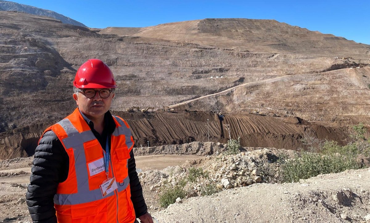 Sabıkalı Madeni Açmak İçin Heyecanla İşaret Bekleyenler