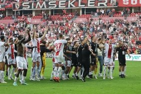 samsunsporun-59-yillik-rekor-sezonu-thomas-reis-ile-basariya-ulasma-hikayesi-WYQYzUiv.jpg