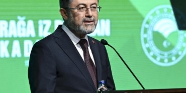 tarim-ve-orman-bakani-yumakli-kadin-ciftcilerimize-bircok-konuda-pozitif-ayrimcilik-yapiyoruz-chJM8OaT.jpg