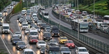 trafige-kayitli-tasit-sayisi-30-milyonu-gecti-kullanicilarin-tercihleri-hangi-markadan-yana-d9e4gZXr.jpg