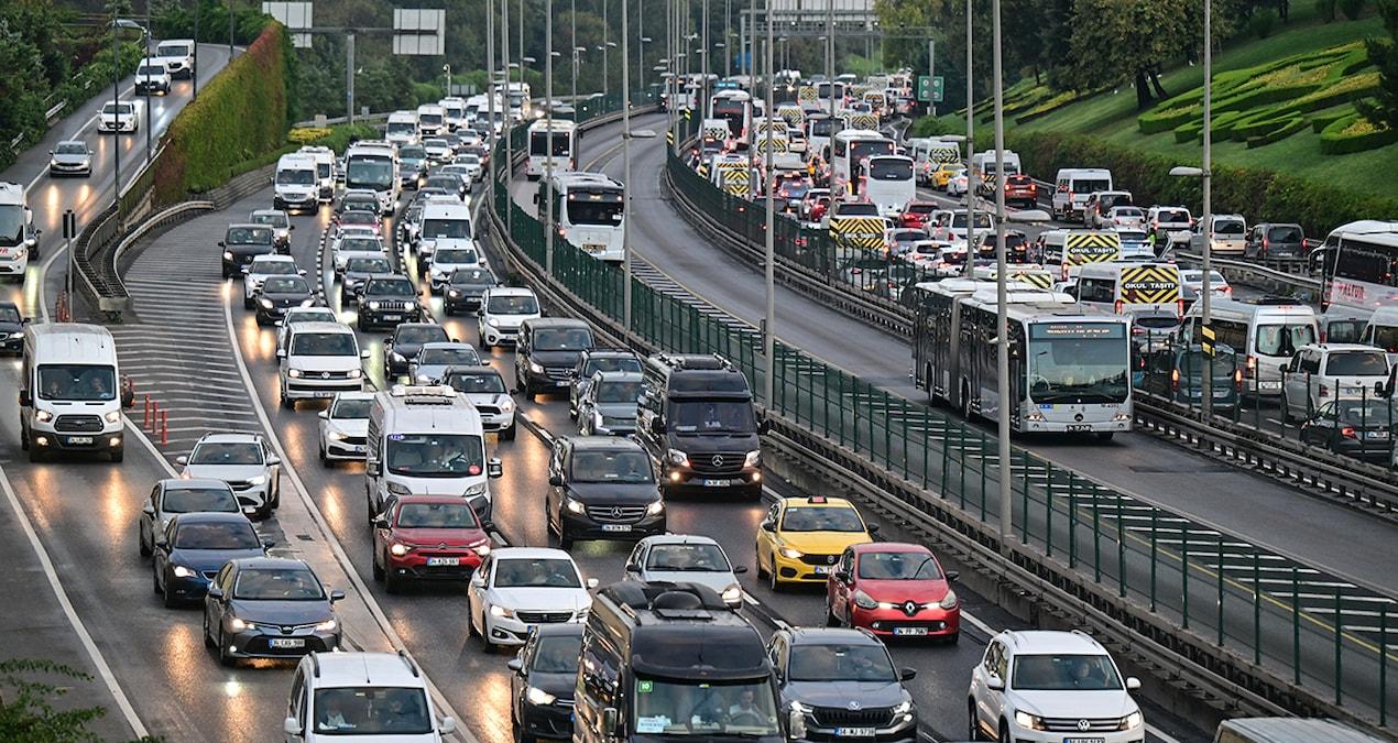 trafige-kayitli-tasit-sayisi-30-milyonu-gecti-kullanicilarin-tercihleri-hangi-markadan-yana-d9e4gZXr.jpg