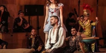 uraz-kaygilaroglunun-yildizlastigi-asik-shakespeare-biletler-artik-satista-jGkTcKmW.jpg