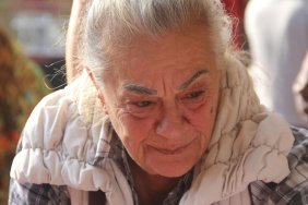 yesilcamin-bir-donemine-damga-vuran-ismi-serpil-orumcer-pazarda-calisirken-ayagini-kirdi-zor-gunler-geciriyorum-rNLe68jv.jpg