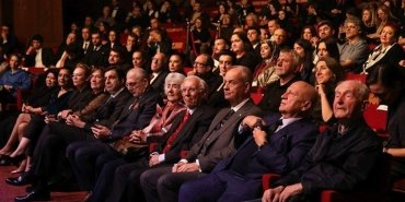 14-uluslararasi-suc-ve-ceza-film-festivali-hukukun-aniden-kapinizi-calabilecegi-bir-gece-7bQ6Hpxt.jpg