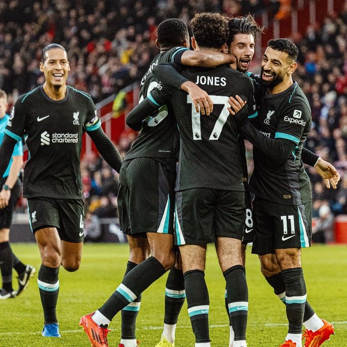 Premier Lig Lideri Liverpool Puan Farkını Açıyor