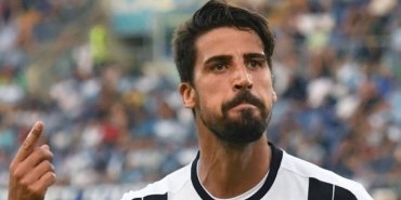 alman-futbolcunun-ancelotti-ile-unutulmaz-anisi-basta-saka-gibi-gelmisti-naRAiADz.jpg