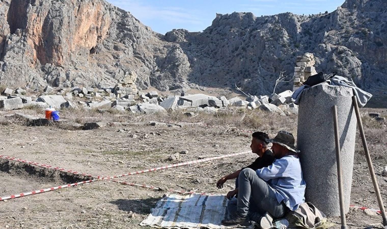 anavarza-antik-kentinde-havariler-kilisesi-tarihin-derinliklerine-yolculuk-basliyor-njNSpGTH.jpg