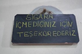 arkadasini-sigara-yuzunden-kaybeden-esnaf-sigarayi-birakanlara-cay-ve-sicak-sut-ikram-ediyoruz-zFbch5U6.jpg