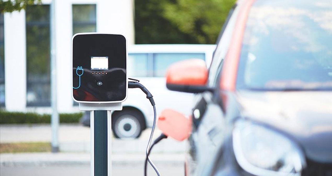 bakanligin-5-yilda-100-bin-sarj-soketi-hedefi-elektrikli-araclar-icin-yeni-donem-fP933VI4.jpg