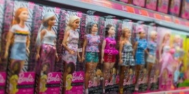 barbie-bebekler-eglenceli-bir-oyuncak-mi-sok-edici-bir-baglanti-mi-3pvdlI8T.jpg