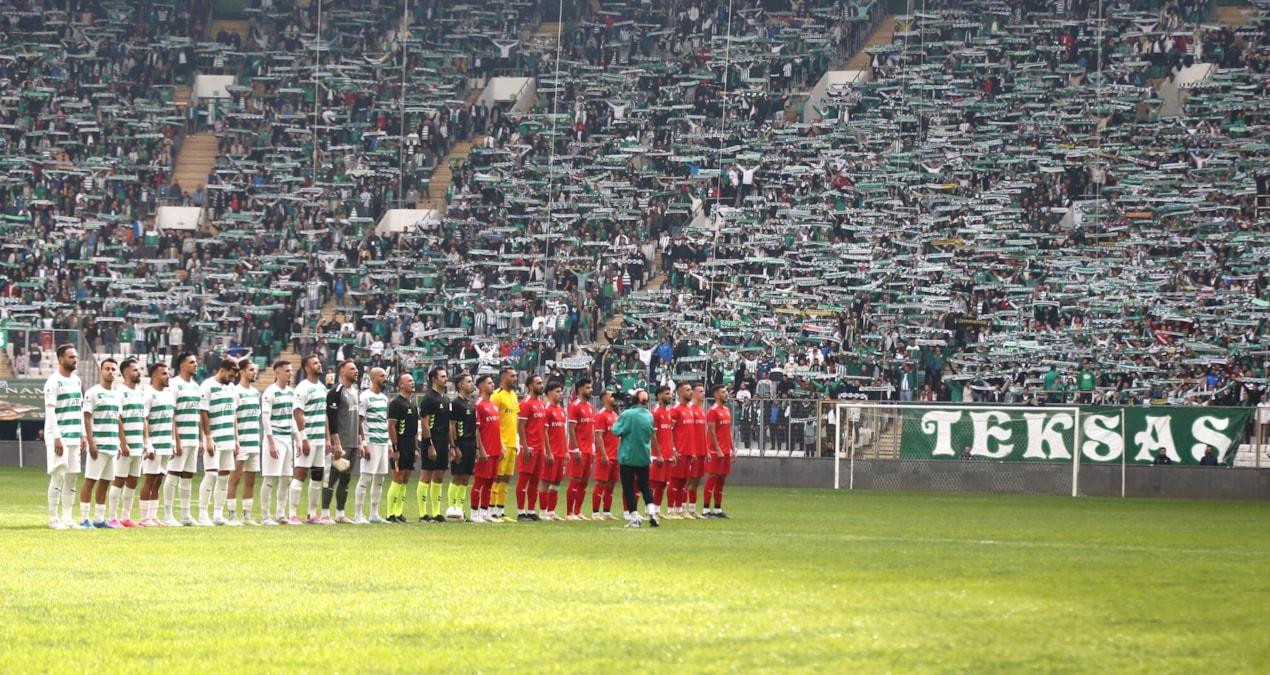 bursaspor-ikinci-yarida-patladi-taraftarinin-destegiyle-farki-acti-b7cGSD5d.jpg